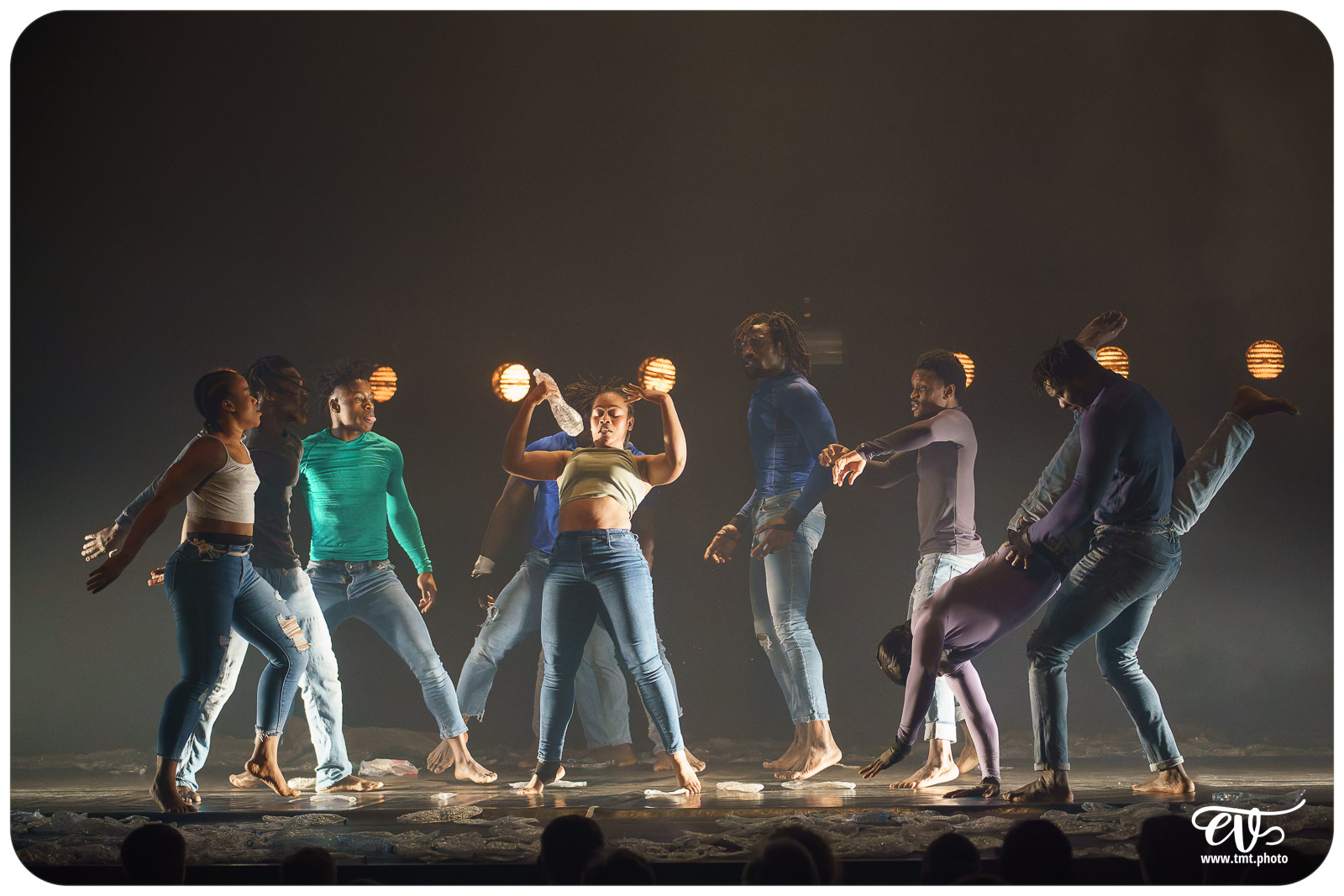 YÉ ! (L'EAU) (CIRCUS BAOBAB)